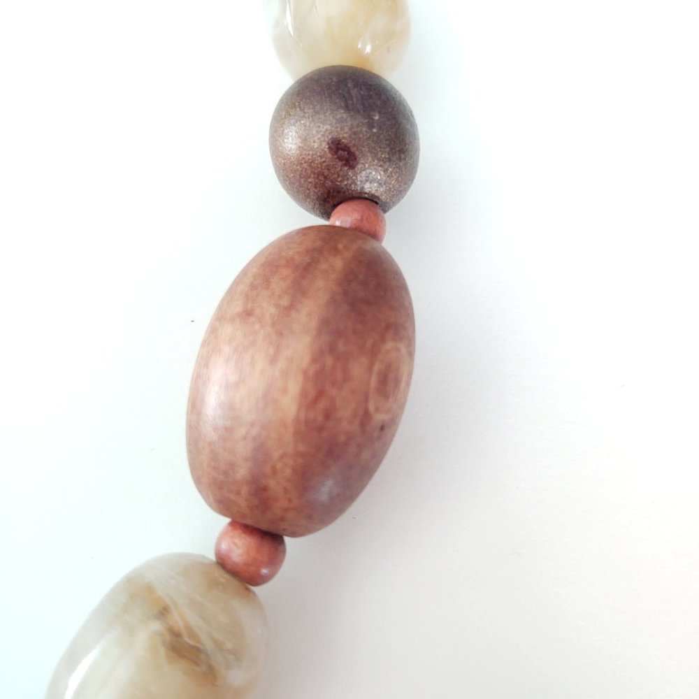 Wood and faux stone necklace - Picture 12 of 12